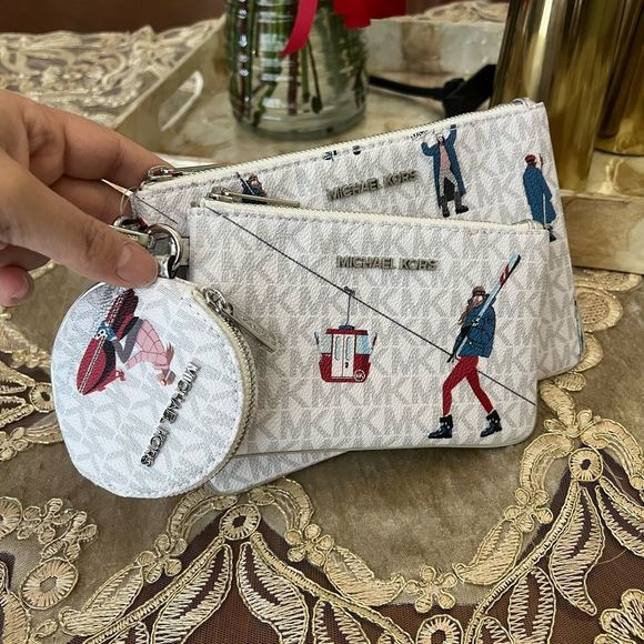 Michael Kors trio wristlet - Picture 3 of 9